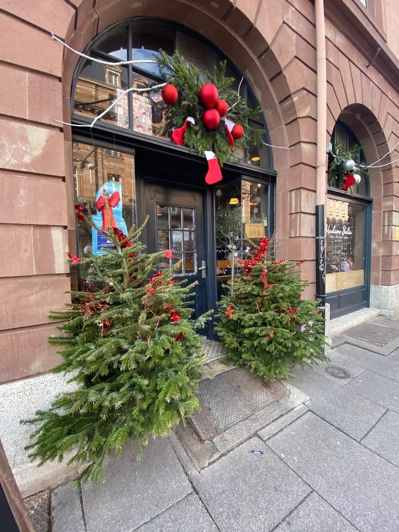 Madame Julia, Restaurants in Krutenau