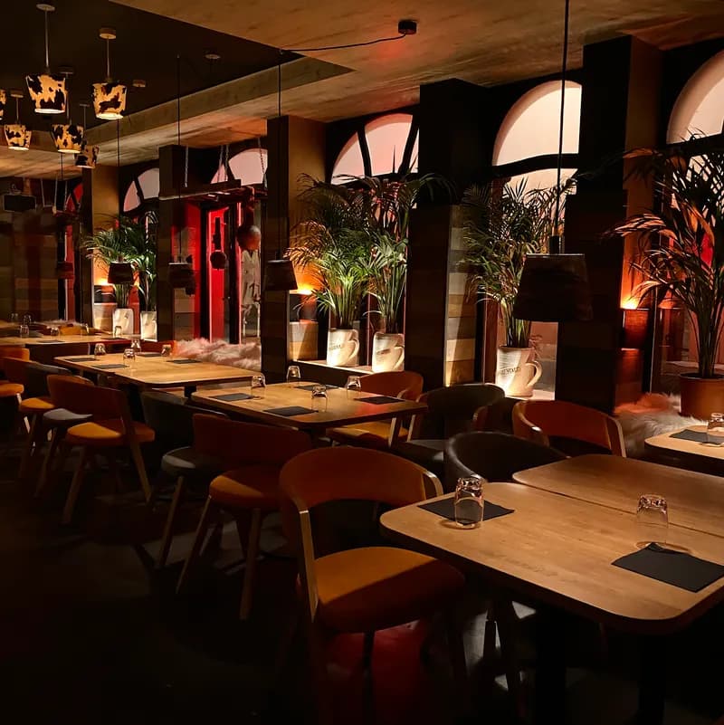 Mama Bubbele, Restaurants in Grande Île