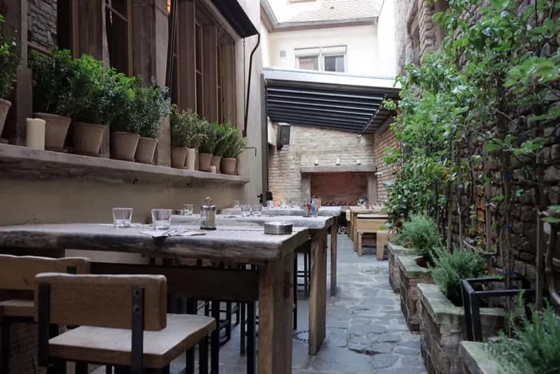 Caupona Taverne, Restaurants in Grande Île