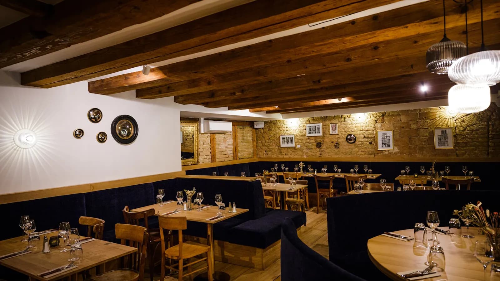 La Grande Dame, Restaurants à Grande Île