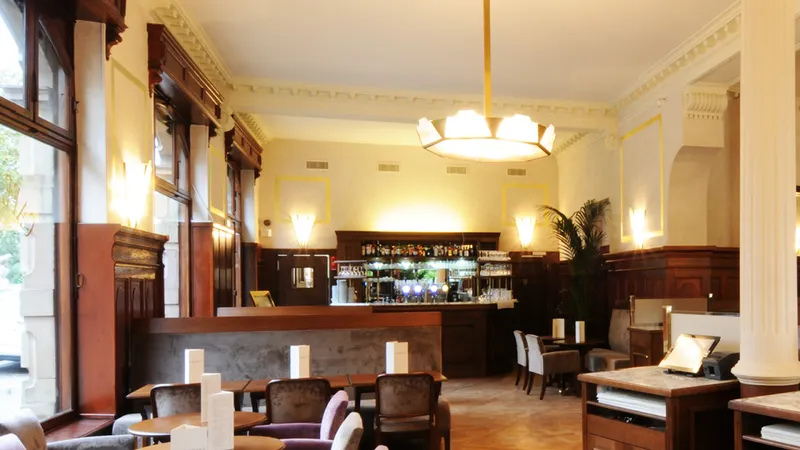 Café Brant, Restaurants in Neustadt