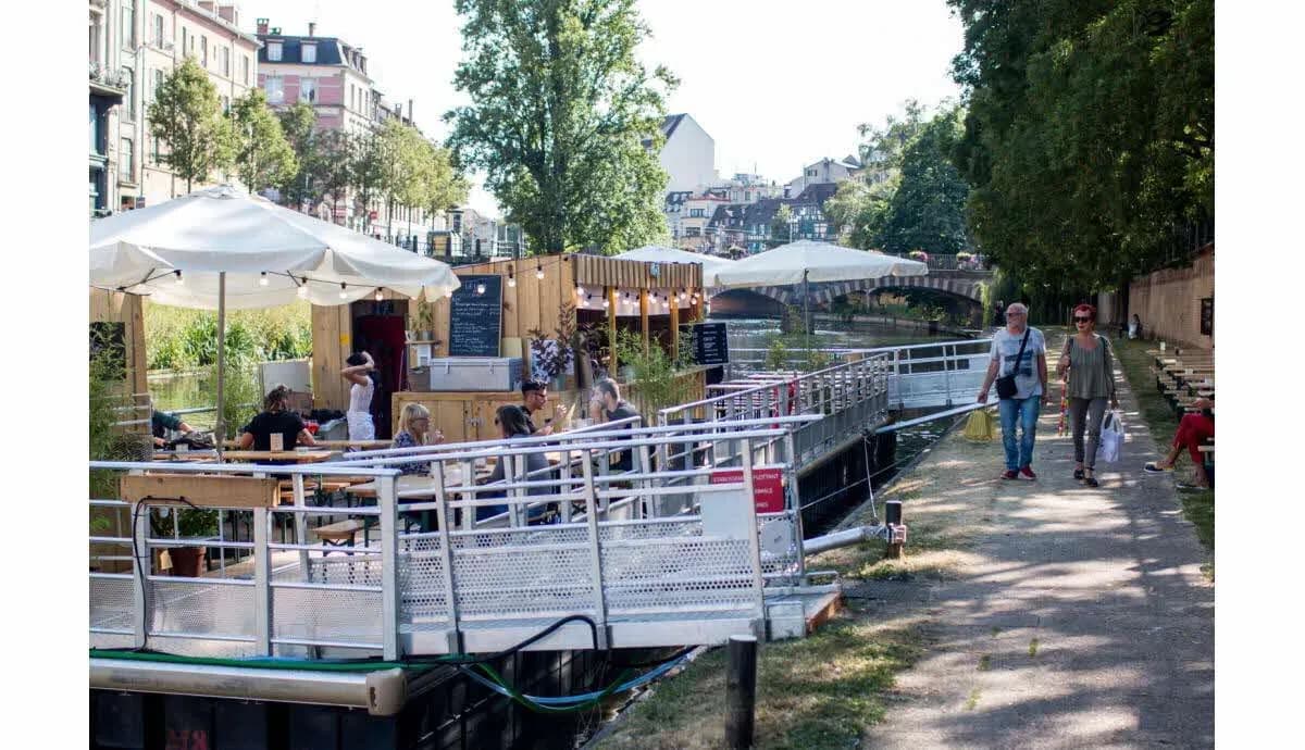 Le Lavoir - Bar - Terrasse éphémère flottante, Restaurants in Quartier Gare