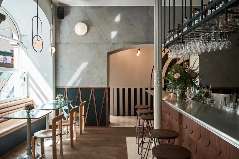 Aux douze apôtres, Restaurants in Grande Île