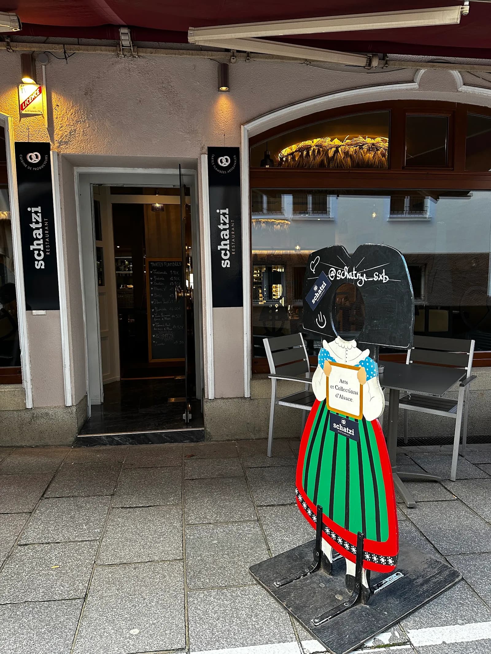 SCHATZI, Restaurants in Grande Île