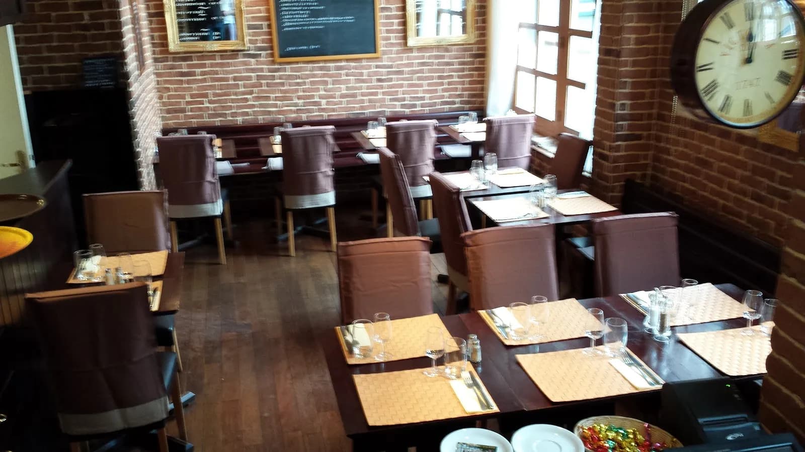 La Table du Gayot, Restaurants in Grande Île