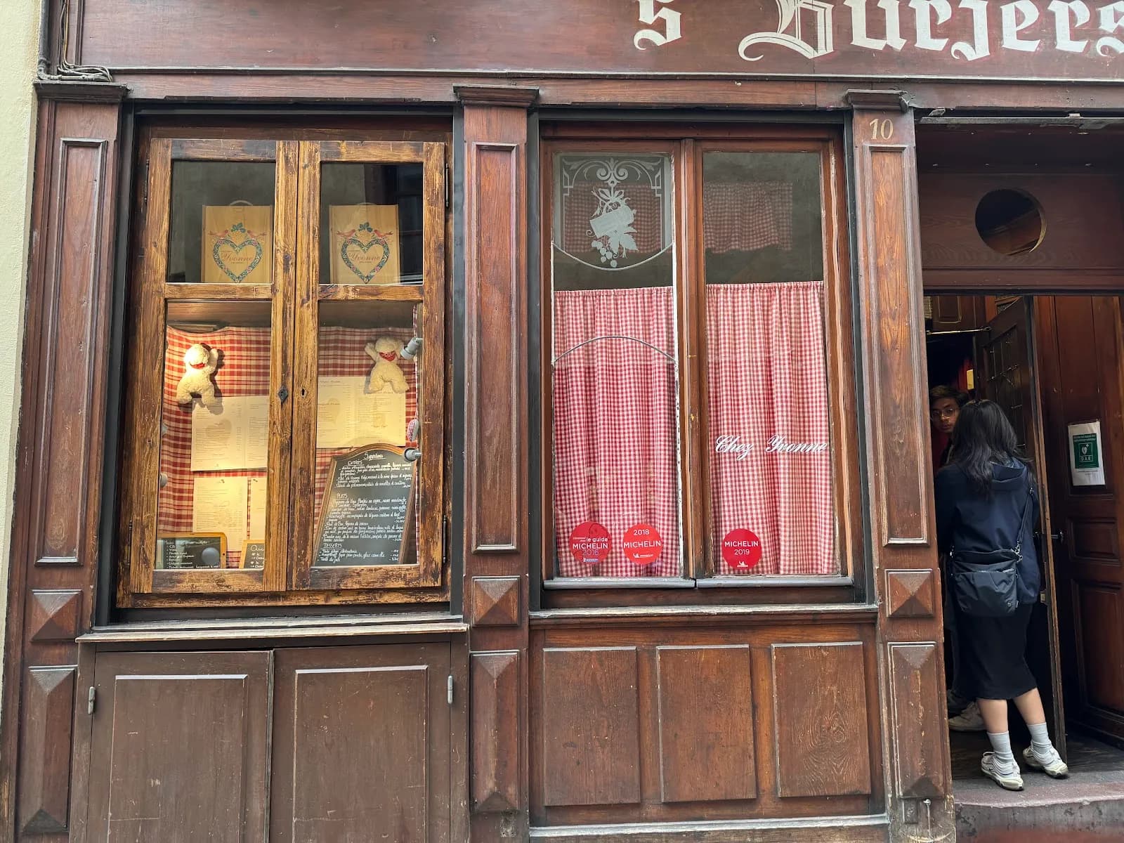 S'burjerstuewel, Restaurants in Grande Île