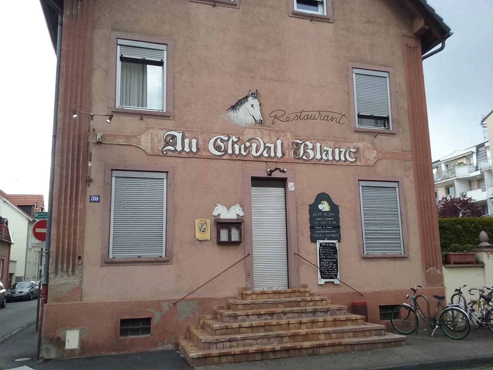 Au Cheval Blanc, Restaurants à Neudorf