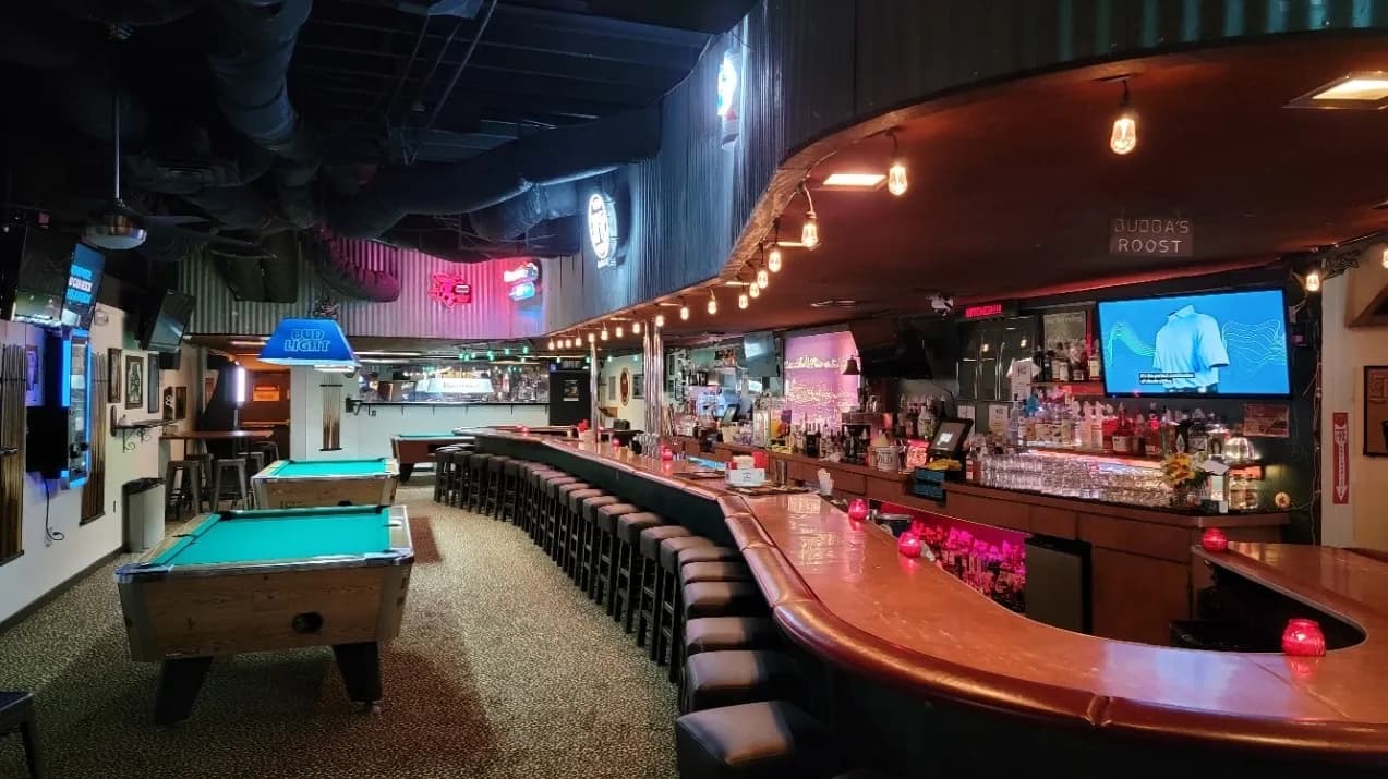 The Silver Fox Lounge, Bars in Pacific Beach